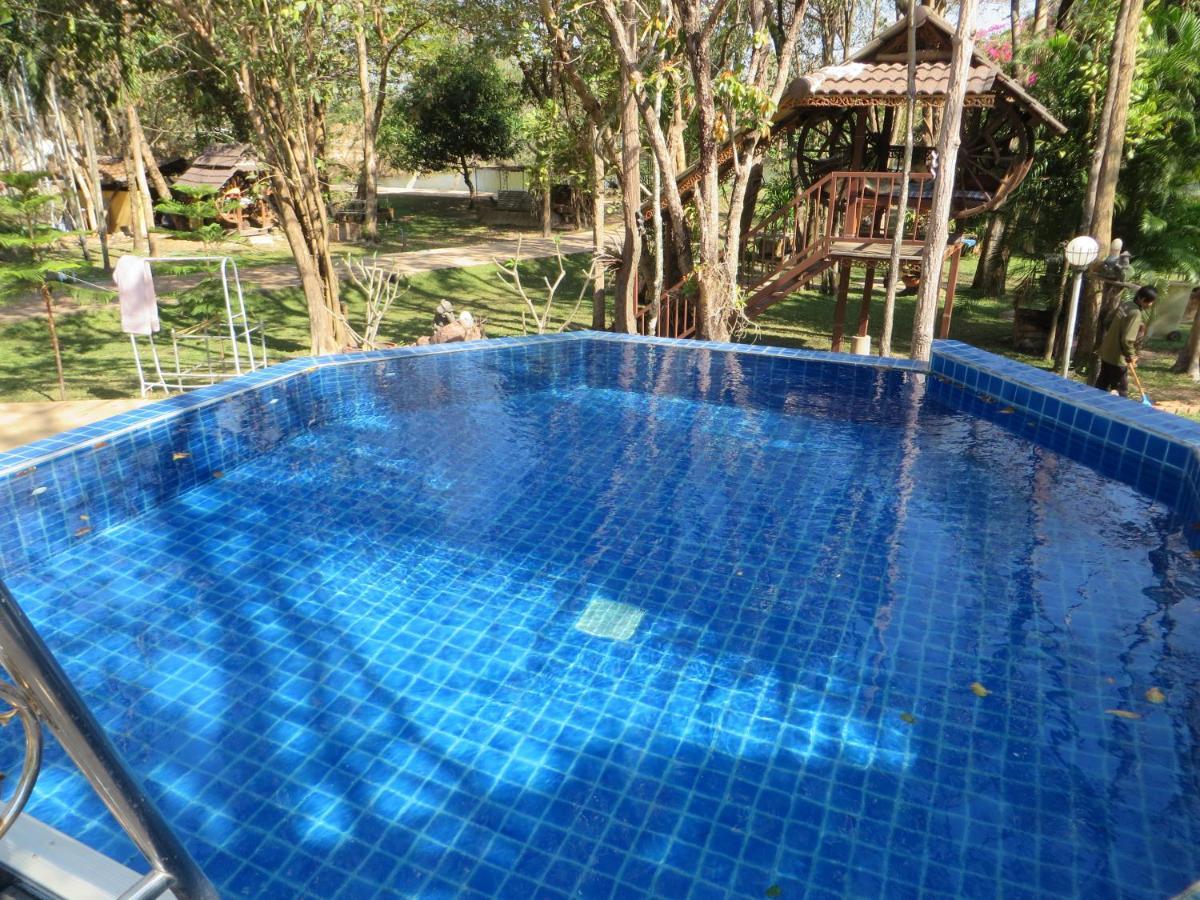 Isaan Perazim Park Hotel Roi Et Exterior foto