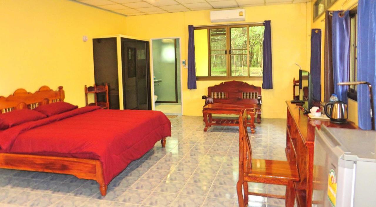 Isaan Perazim Park Hotel Roi Et Exterior foto