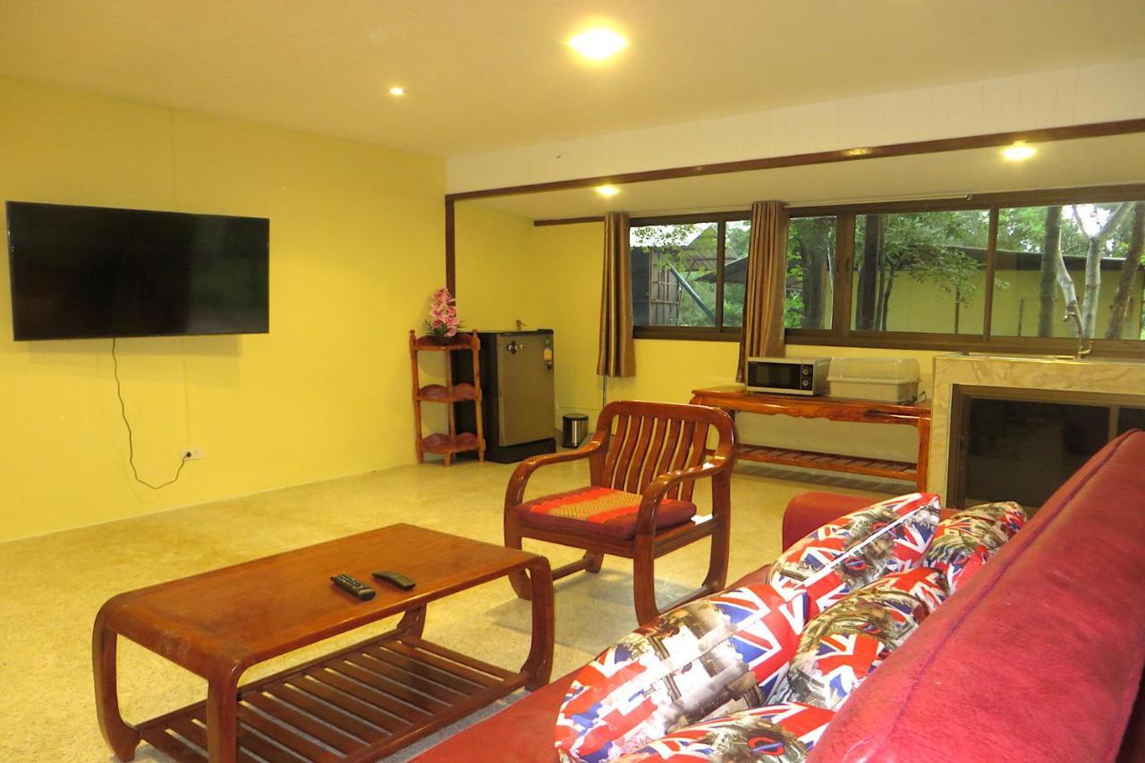 Isaan Perazim Park Hotel Roi Et Exterior foto