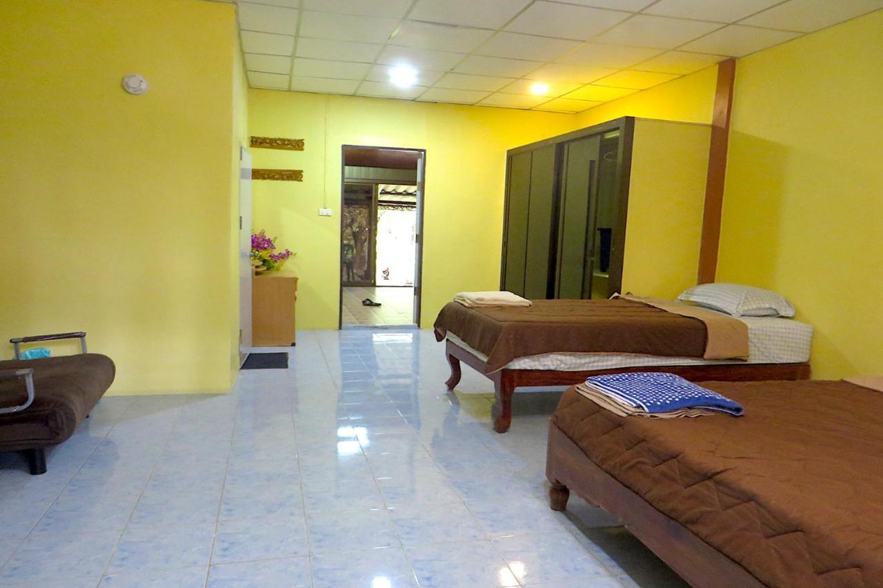 Isaan Perazim Park Hotel Roi Et Exterior foto