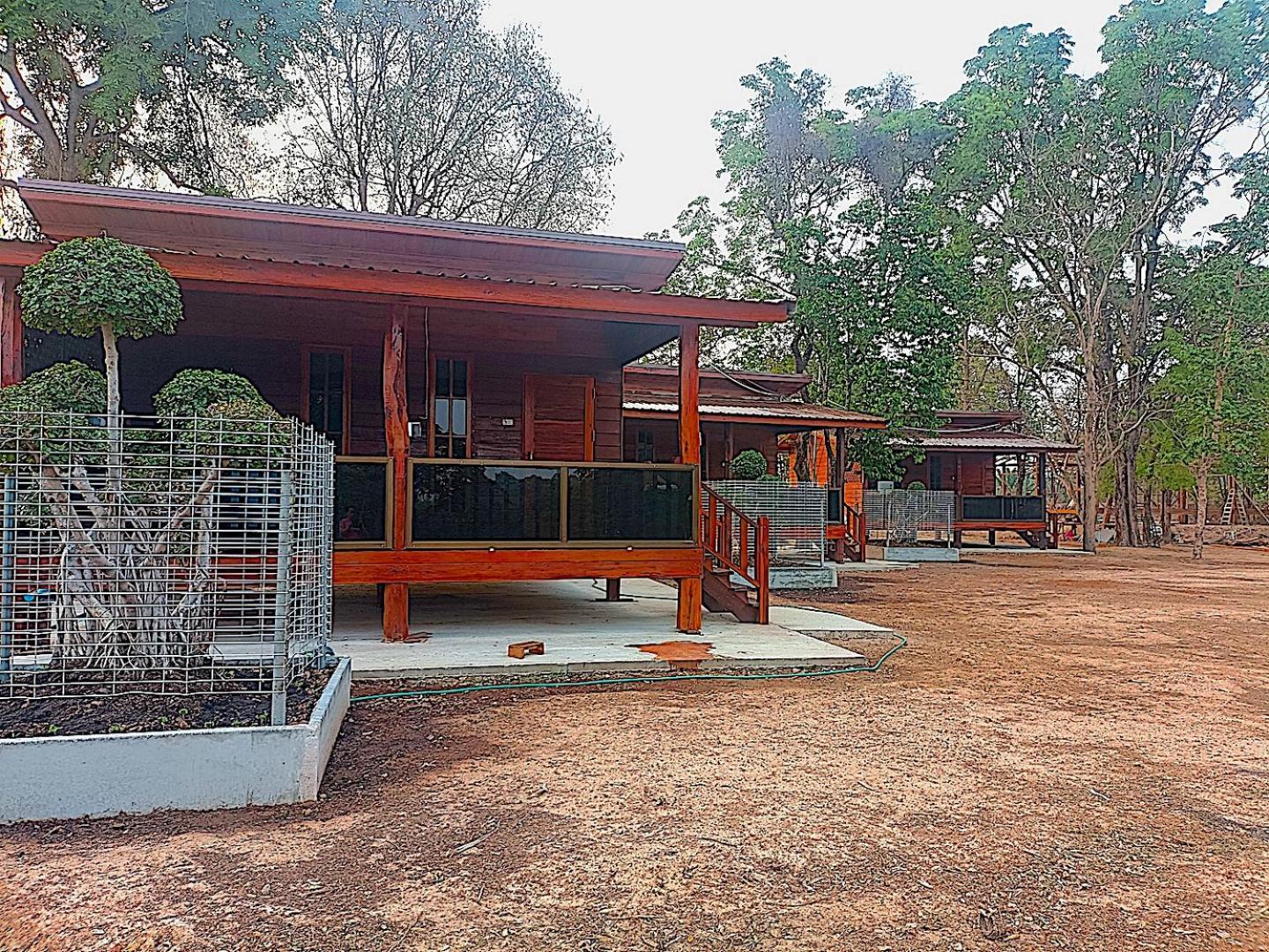 Isaan Perazim Park Hotel Roi Et Exterior foto
